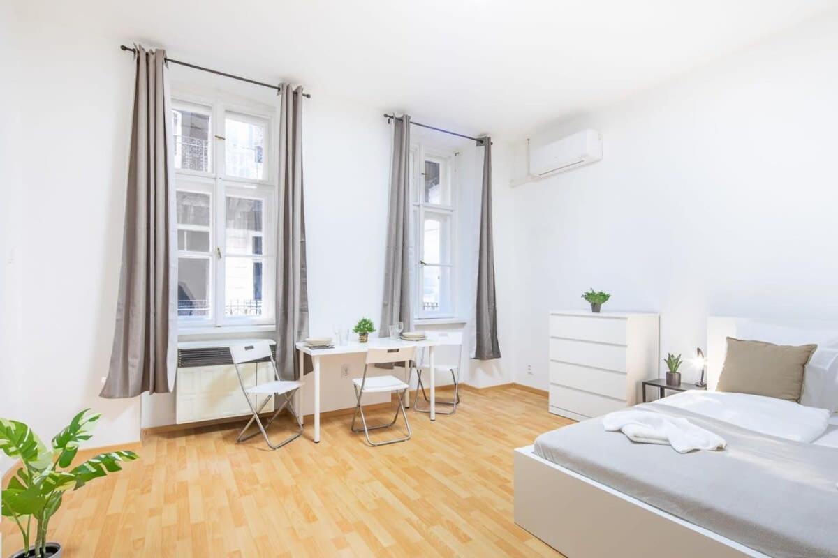Very Central Convenient Flat Budapeste Exterior foto