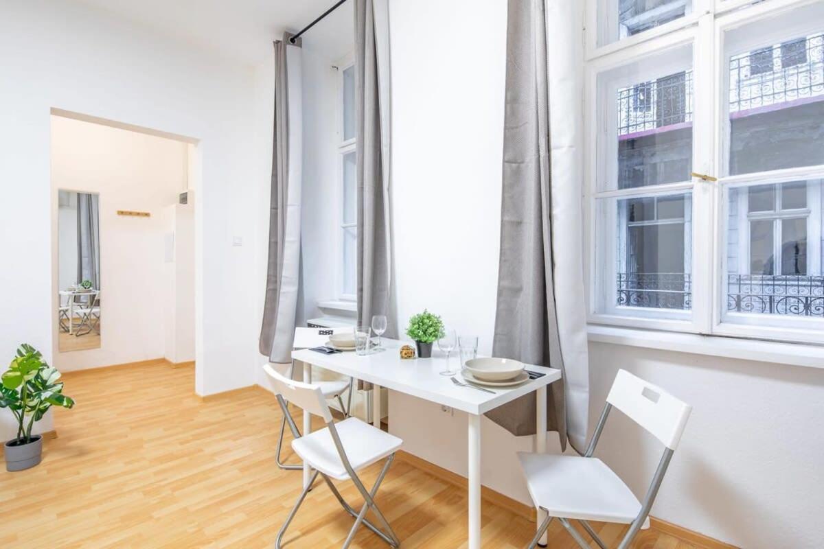 Very Central Convenient Flat Budapeste Exterior foto